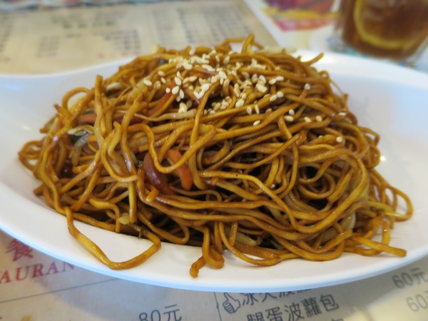 崔記茶餐廳:崔記茶餐廳... 曄!!! 咁多料~