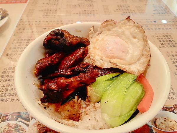 崔記茶餐廳:崔記茶餐廳... 曄!!! 咁多料~