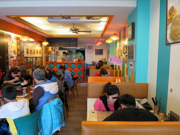 崔記茶餐廳：崔記茶餐廳...  曄!!!  咁多料～