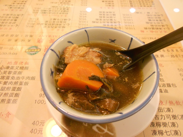 崔記茶餐廳:崔記茶餐廳... 曄!!! 咁多料~