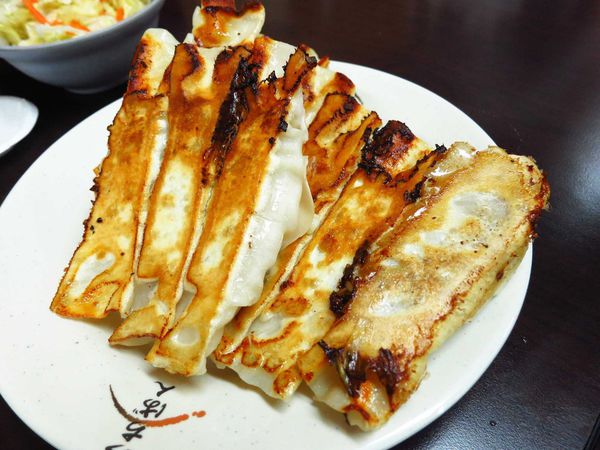 【中和美食】香珍鍋貼水餃專賣店-酥脆外皮的鍋貼