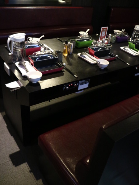 富呷一方:【台北美食】富呷一方:蒸、涮、燜、燒,一鍋四吃超特別@南京復興站