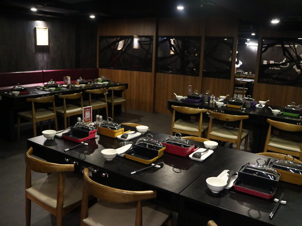 富呷一方:【台北美食】富呷一方:蒸、涮、燜、燒,一鍋四吃超特別@南京復興站