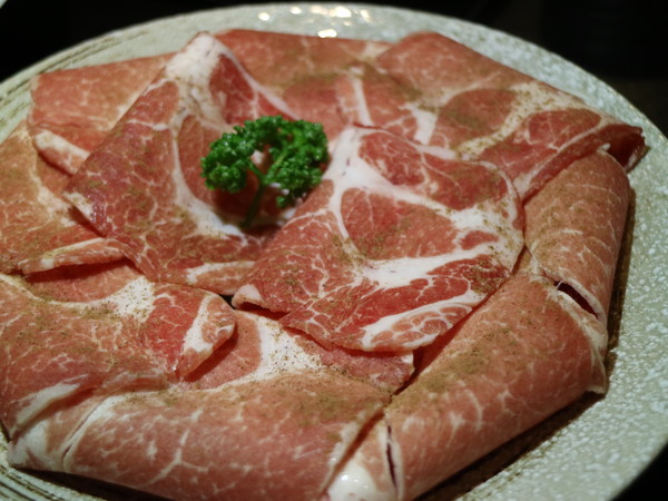 富呷一方:【台北美食】富呷一方:蒸、涮、燜、燒,一鍋四吃超特別@南京復興站