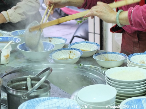韋家乾麵：【美食特搜。台南東區】韋家乾麵。大導演李安最愛吃的巷子口乾麵