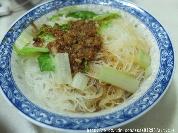 韋家乾麵：【美食特搜。台南東區】韋家乾麵。大導演李安最愛吃的巷子口乾麵