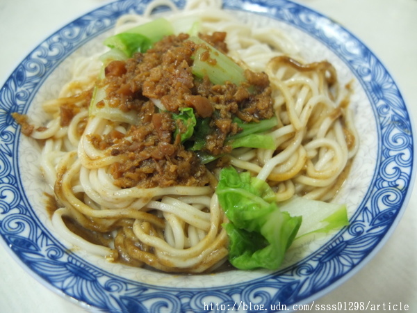 韋家乾麵：【美食特搜。台南東區】韋家乾麵。大導演李安最愛吃的巷子口乾麵