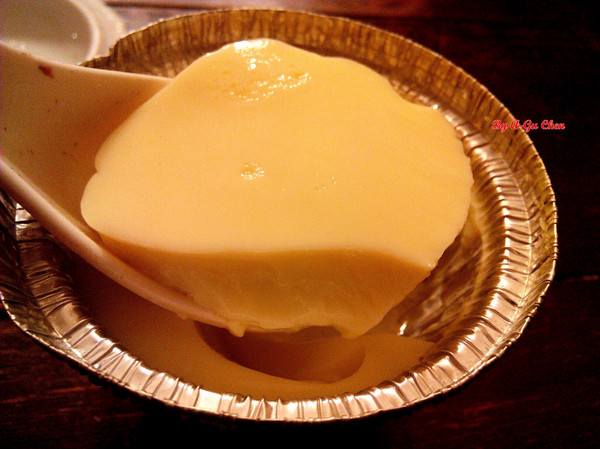 食內嗑泰式小食肆：【臺南Ω中西區】SNACK 食內嗑－泰式小食肆。平價泰式、南洋風味料理