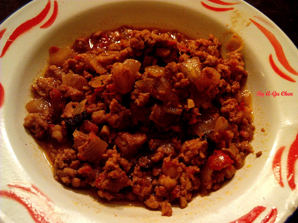 食內嗑泰式小食肆：【臺南Ω中西區】SNACK 食內嗑－泰式小食肆。平價泰式、南洋風味料理