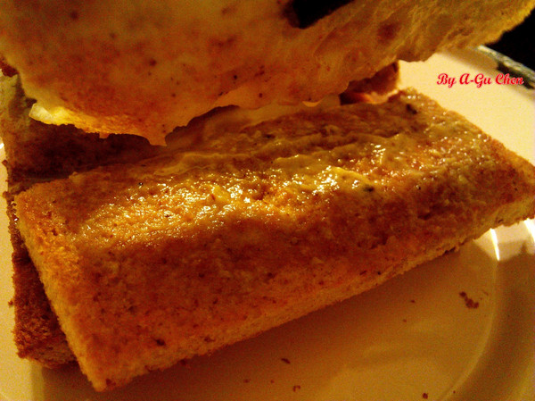 食內嗑泰式小食肆：【臺南Ω中西區】SNACK 食內嗑－泰式小食肆。平價泰式、南洋風味料理