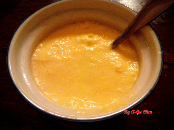 食內嗑泰式小食肆：【臺南Ω中西區】SNACK 食內嗑－泰式小食肆。平價泰式、南洋風味料理