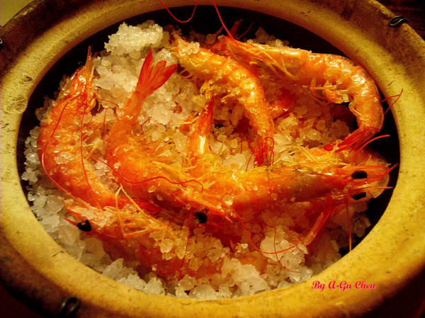 食內嗑泰式小食肆：【臺南Ω中西區】SNACK 食內嗑－泰式小食肆。平價泰式、南洋風味料理