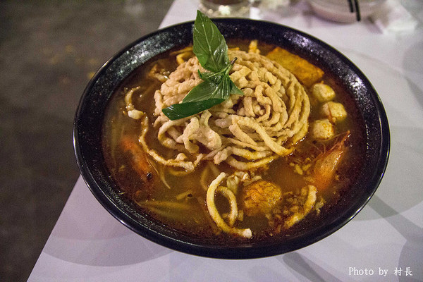 黑狗食堂:【食記】{高雄。鼓山區}鼓山黑店真有夠黑的黑狗食堂