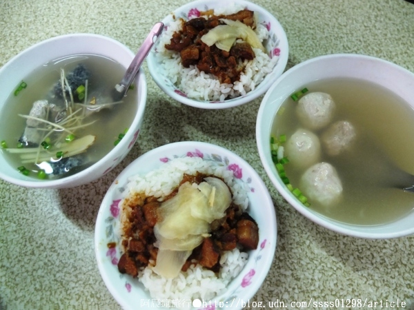 全生小食店：【美食特搜。台南中西區】全生小食店。台南府城盛名小吃，走過60年不變的肉燥香