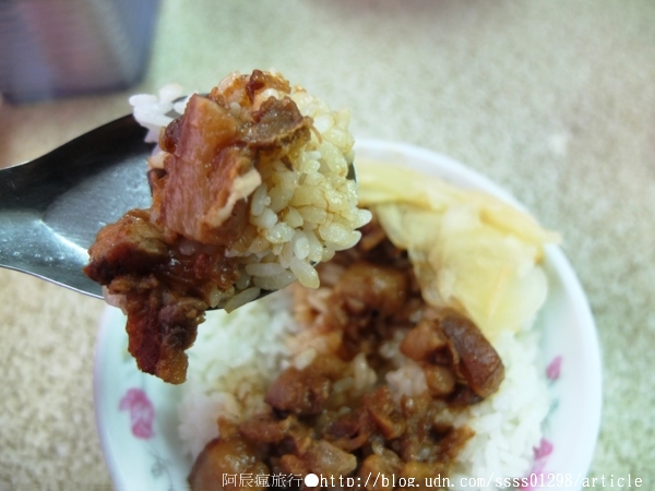 全生小食店：【美食特搜。台南中西區】全生小食店。台南府城盛名小吃，走過60年不變的肉燥香