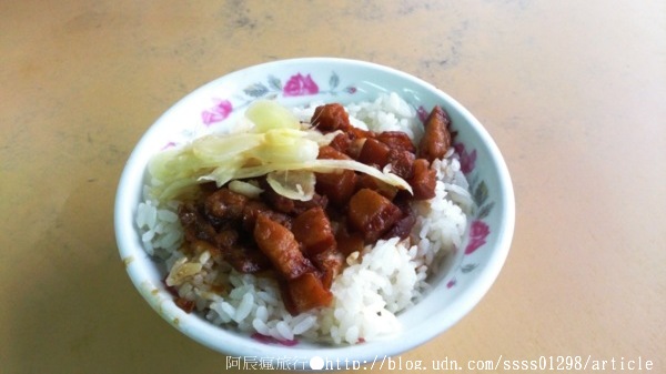 全生小食店：【美食特搜。台南中西區】全生小食店。台南府城盛名小吃，走過60年不變的肉燥香