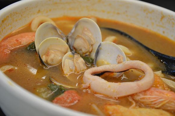 五食五心烏龍麵