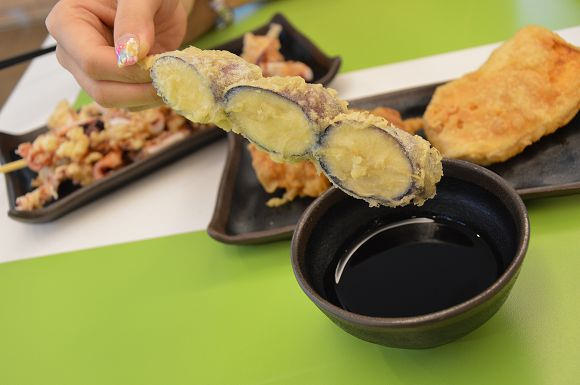 五食五心烏龍麵