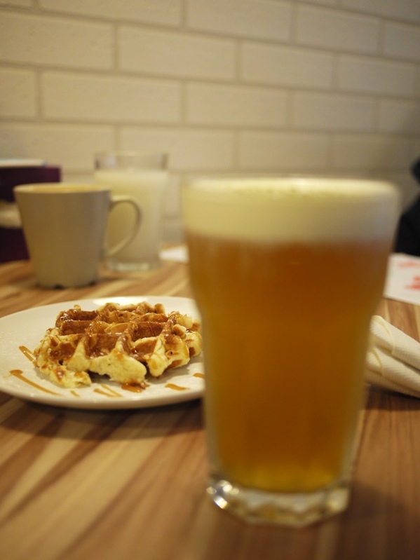 Waffle Please 比利時列日鬆餅專賣店:食。甜點-鬆餅。北市內湖區乾墘站。輕鬆、惬意、美味 比利時列日鬆餅專賣店(waffle please)