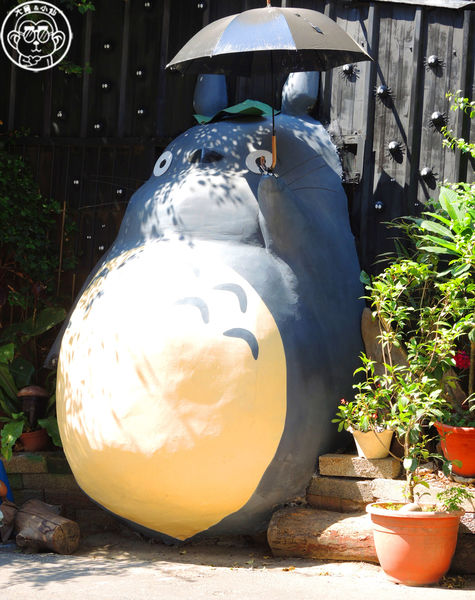 善聽空間3D立體龍貓:作伙來企投【台中大里・立體龍貓公車站】和龍貓一起等巴士