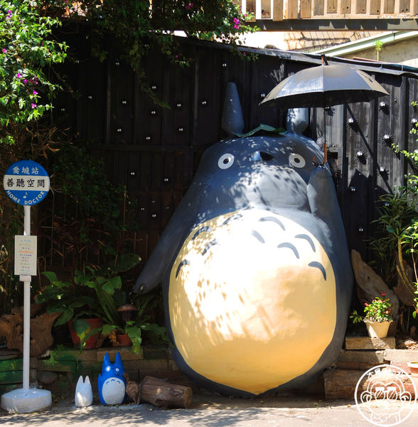 善聽空間3D立體龍貓:作伙來企投【台中大里・立體龍貓公車站】和龍貓一起等巴士