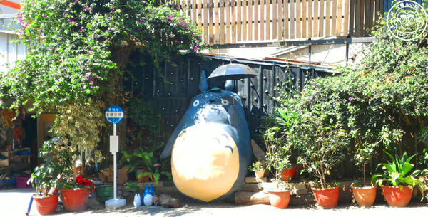 善聽空間3D立體龍貓:作伙來企投【台中大里・立體龍貓公車站】和龍貓一起等巴士