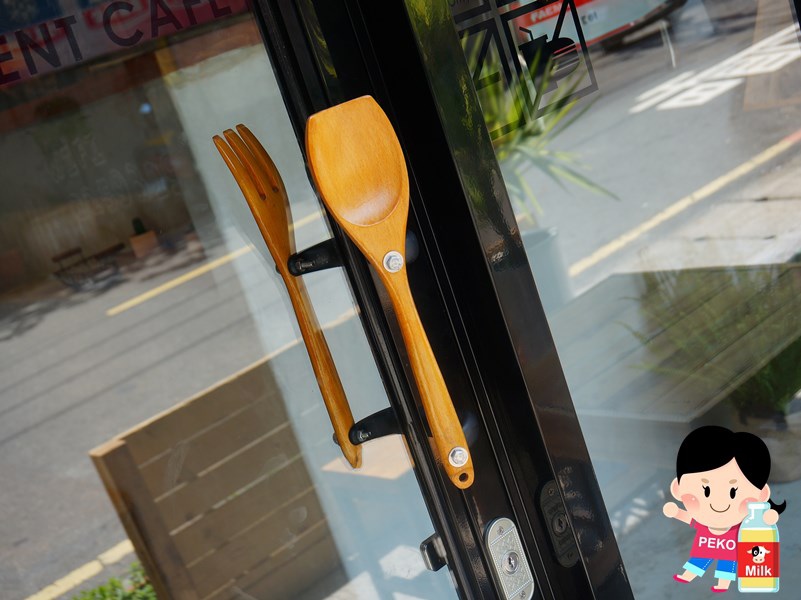 Percent CAFE %咖啡 午晚餐 鬆餅 板橋咖啡館 板橋早午餐 日式醬燒豆腐堡 泰式打拋豬肉帕尼尼 板橋餐廳 江子翠早午餐 江子翠美食03