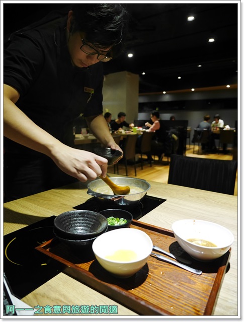 團緣精緻鍋物:捷運文德站 團緣精緻鍋物 現撈海鮮,頂級牛肉~超值雙人龍蝦海鮮火鍋套餐