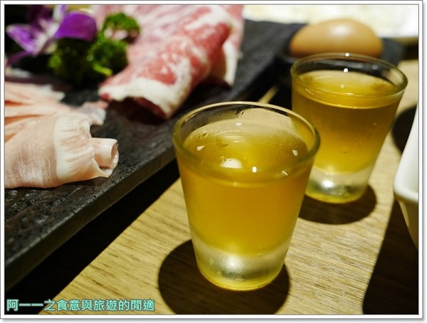 團緣精緻鍋物:捷運文德站 團緣精緻鍋物 現撈海鮮,頂級牛肉~超值雙人龍蝦海鮮火鍋套餐