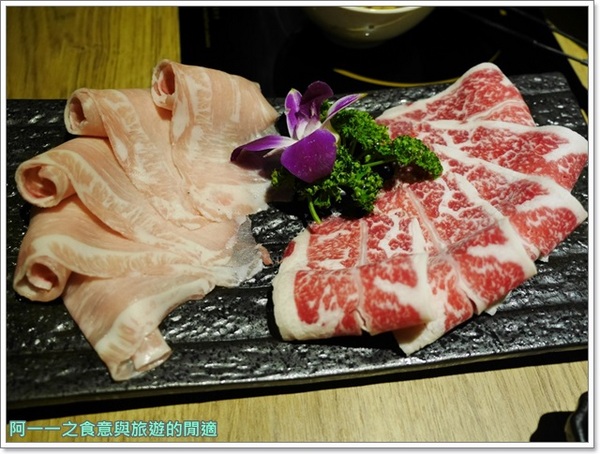 團緣精緻鍋物:捷運文德站 團緣精緻鍋物 現撈海鮮,頂級牛肉~超值雙人龍蝦海鮮火鍋套餐