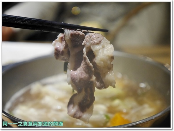 團緣精緻鍋物:捷運文德站 團緣精緻鍋物 現撈海鮮,頂級牛肉~超值雙人龍蝦海鮮火鍋套餐