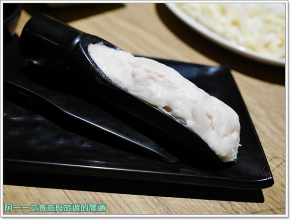 團緣精緻鍋物:捷運文德站 團緣精緻鍋物 現撈海鮮,頂級牛肉~超值雙人龍蝦海鮮火鍋套餐