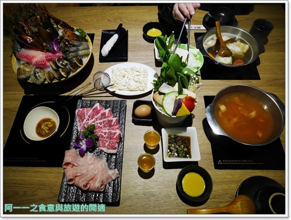 團緣精緻鍋物:捷運文德站 團緣精緻鍋物 現撈海鮮,頂級牛肉~超值雙人龍蝦海鮮火鍋套餐