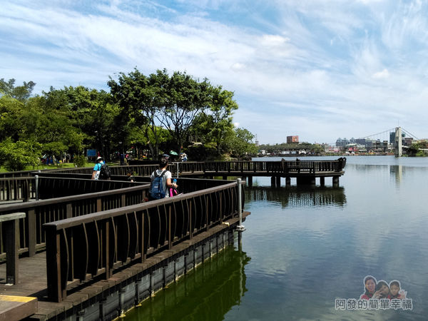 龍潭大池27-木棧道與龍潭大池