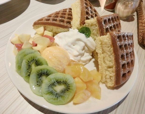 SPARTA CAFE:《台北》斯巴達義式廚房 Sparta Cafe│香醇濃郁的好滋味ღ Pasta×松露嫩雞燉飯×冰淇淋鬆餅@五分埔美食