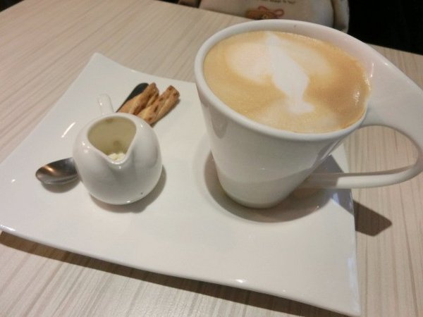 SPARTA CAFE:《台北》斯巴達義式廚房 Sparta Cafe│香醇濃郁的好滋味ღ Pasta×松露嫩雞燉飯×冰淇淋鬆餅@五分埔美食