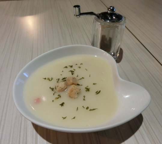 SPARTA CAFE:《台北》斯巴達義式廚房 Sparta Cafe│香醇濃郁的好滋味ღ Pasta×松露嫩雞燉飯×冰淇淋鬆餅@五分埔美食