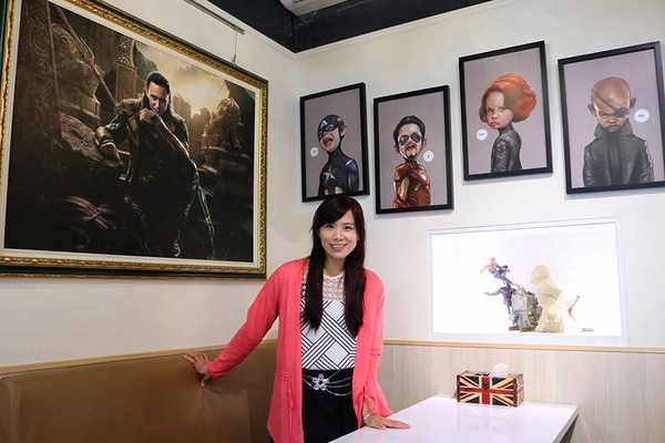 異想空間公仔主題餐廳：【台中美食】台中市異想空間Café.Burger.Toy公仔主題餐廳~各種主題餐點都蠻有特色的，電影迷還有公仔迷們，去巨星包場的用餐環境吃飯，視覺系的享受