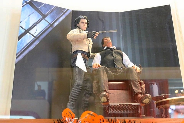 異想空間公仔主題餐廳：【台中美食】台中市異想空間Café.Burger.Toy公仔主題餐廳~各種主題餐點都蠻有特色的，電影迷還有公仔迷們，去巨星包場的用餐環境吃飯，視覺系的享受