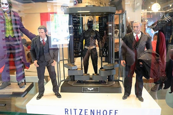 異想空間公仔主題餐廳：【台中美食】台中市異想空間Café.Burger.Toy公仔主題餐廳~各種主題餐點都蠻有特色的，電影迷還有公仔迷們，去巨星包場的用餐環境吃飯，視覺系的享受