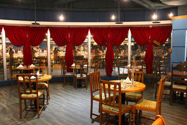 小銅鍋義式餐廳(德安誠品店)：[台南]經典舒芙蕾。義式料理 小銅鍋義式餐廳　