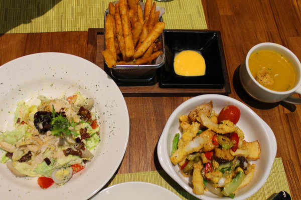 小銅鍋義式餐廳(德安誠品店)：[台南]經典舒芙蕾。義式料理 小銅鍋義式餐廳　