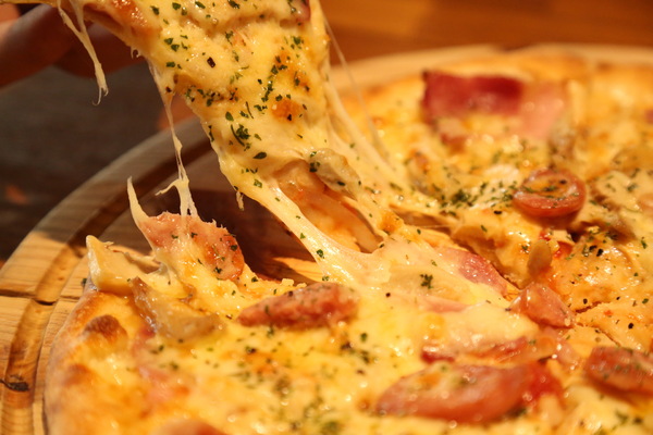 小銅鍋義式餐廳(德安誠品店)：[台南]浪漫約會 披薩燉飯義大利麵 經典舒芙蕾 小銅鍋義式餐廳(德安誠品店)