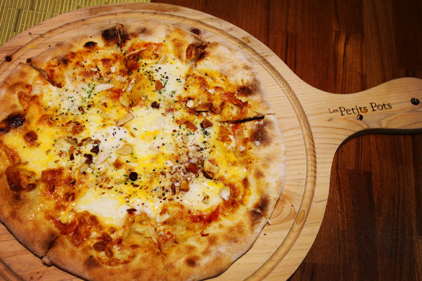 小銅鍋義式餐廳(德安誠品店)：[台南]經典舒芙蕾。義式料理 小銅鍋義式餐廳　