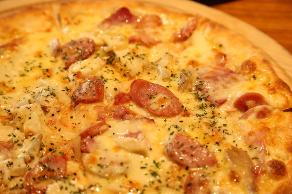 小銅鍋義式餐廳(德安誠品店)：[台南]浪漫約會 披薩燉飯義大利麵 經典舒芙蕾 小銅鍋義式餐廳(德安誠品店)