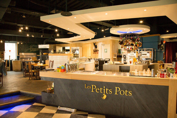 小銅鍋義式餐廳(德安誠品店)：[台南]浪漫約會 披薩燉飯義大利麵 經典舒芙蕾 小銅鍋義式餐廳(德安誠品店)