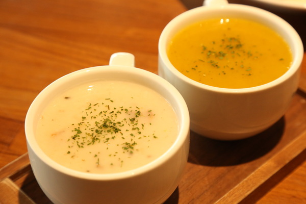 小銅鍋義式餐廳(德安誠品店)：[台南]浪漫約會 披薩燉飯義大利麵 經典舒芙蕾 小銅鍋義式餐廳(德安誠品店)