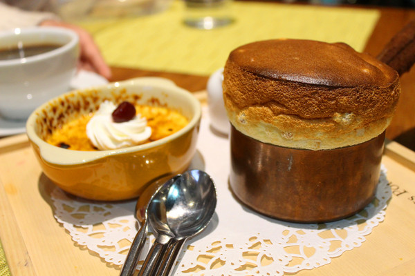 小銅鍋義式餐廳(德安誠品店)：[台南]經典舒芙蕾。義式料理 小銅鍋義式餐廳　