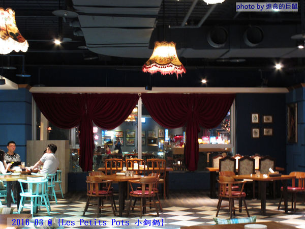 小銅鍋義式餐廳(德安誠品店):(台南。東區美食)『Les Petits Pots 小銅鍋』餐點精緻美味,環境舒適靜謐,讓你享受一段浪漫的好食光。/ 經典甜點(舒芙蕾)給您甜蜜又溫熱的味蕾享受!