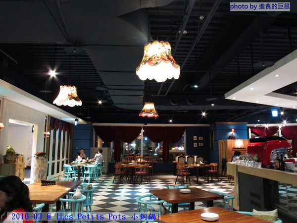 小銅鍋義式餐廳(德安誠品店):(台南。東區美食)『Les Petits Pots 小銅鍋』餐點精緻美味,環境舒適靜謐,讓你享受一段浪漫的好食光。/ 經典甜點(舒芙蕾)給您甜蜜又溫熱的味蕾享受!